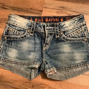 Rock revival distressed shorts. Size 26.